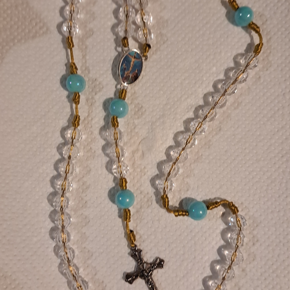 Elegant Gold and Blue Beaded Necklace